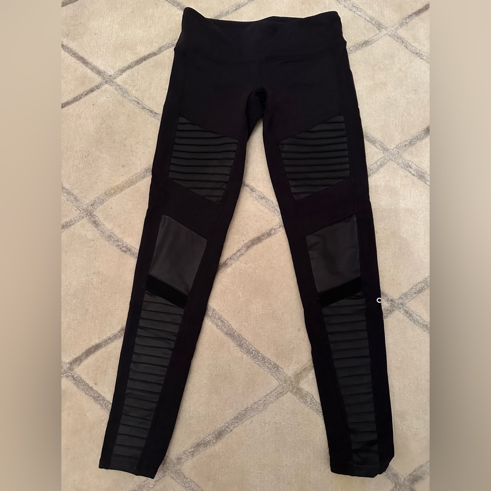 Alo yoga leggings, size small